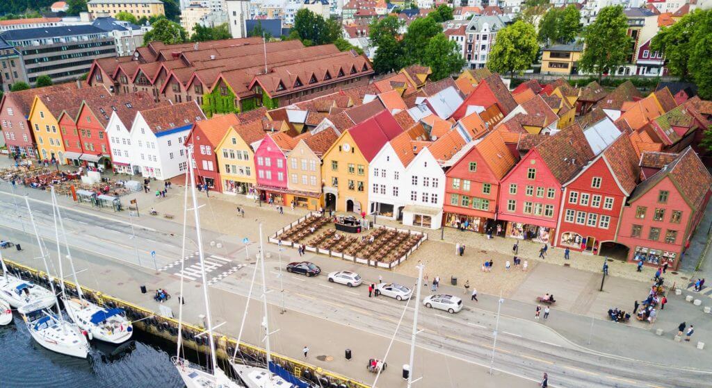 Guided UNESCO Walking Tour in Bergen